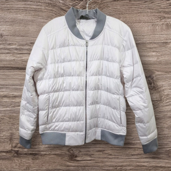 Athleta white with gray trim goose down lightweight puffer jacket womans size XL - Picture 1 of 10